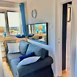 Blue 4 Metro Wifi 1 Gbs Tv'70 Netflix Hbo Skyshow Apartment *