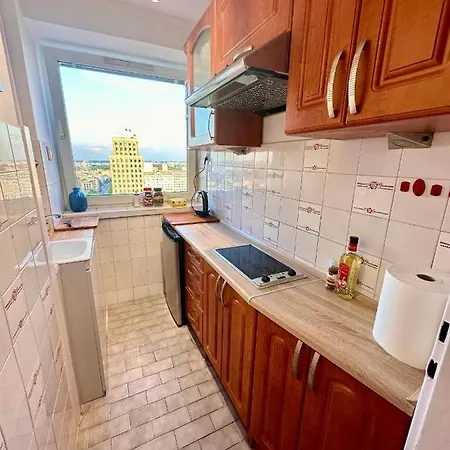 Blue 4 Metro Wifi 1 Gbs Tv'70 Netflix Hbo Skyshow Varşova