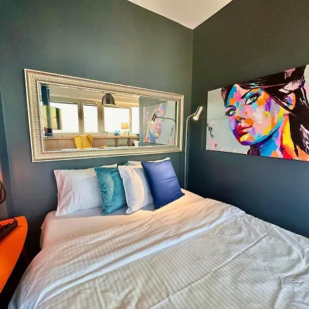 Blue 4 Metro Wifi 1 Gbs Tv'70 Netflix Hbo Skyshow * Varşova